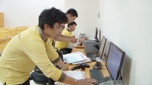 Mạng lưới chuyển phát, bưu chính công cộng được phát triển rộng khắp