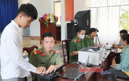Đừng bỡ ngỡ khi không còn sổ hộ khẩu giấy